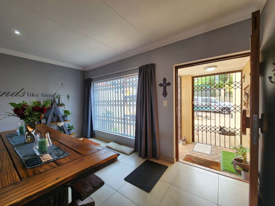 4 Bedroom Property for Sale in Island View Western Cape